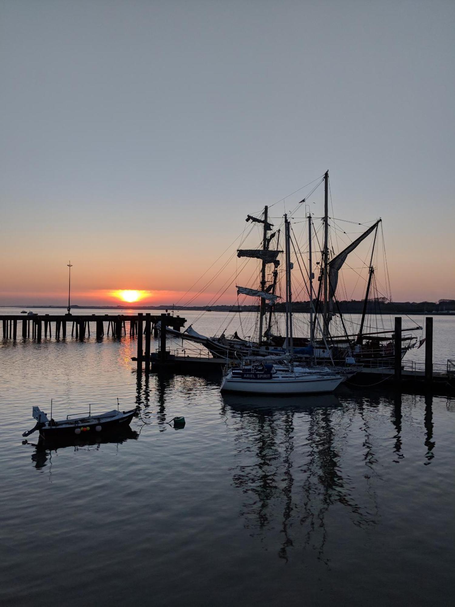 Arts House Centre Of Harwich Harbour Villa Ngoại thất bức ảnh
